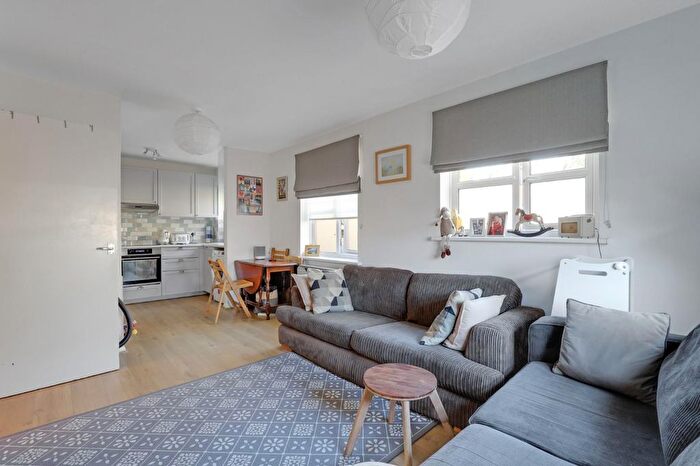 1 Bedroom Flat For Sale In Tarragon Grove, Sydenham, London, SE26