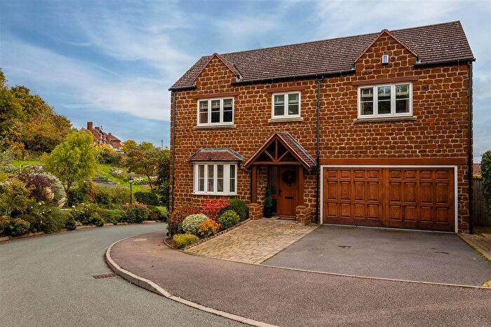 4 Bedroom Detached House For Sale In Howcombe Gardens, Napton, Southam, CV47