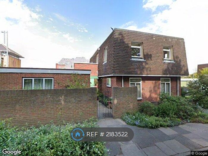 Studio To Rent In Station Approach, Sunbury, TW16