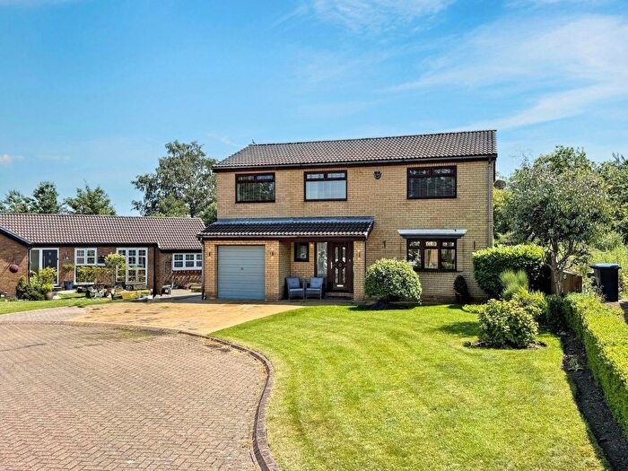 4 Bedroom Detached House For Sale In Lumley Drive, Peterlee, SR8