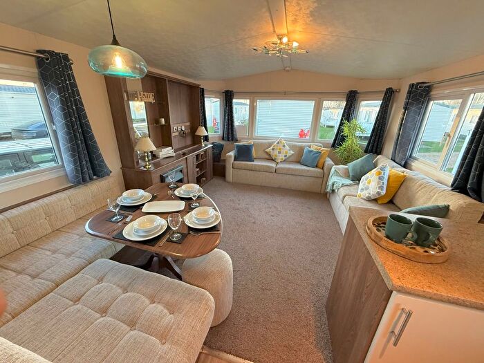 3 Bedroom Park Home For Sale In Manor Road, Hunstanton, Norfolk, PE36