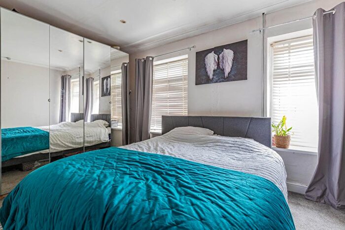 3 Bedroom End Of Terrace House For Sale In Charlotte Street, Penarth, CF64