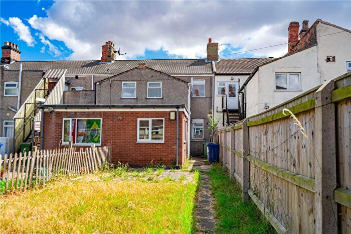 2 Bedroom Flat For Sale In Heneage Road, Grimsby, DN32