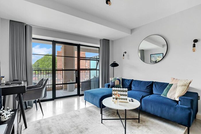 1 Bedroom Flat To Rent In Hampshire Street, Kentish Town, NW5