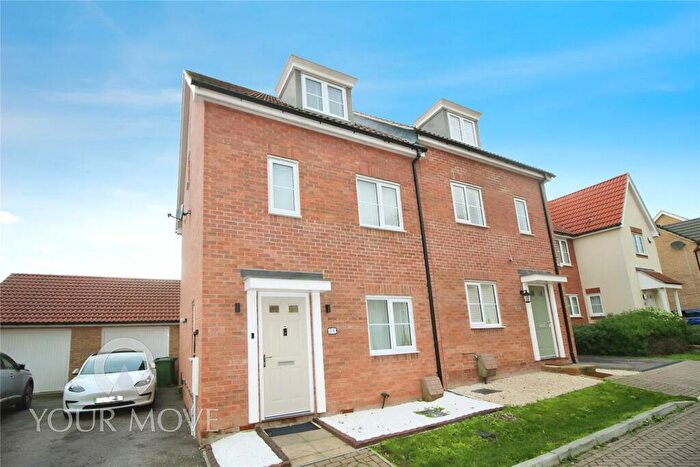 4 Bedroom Semi-Detached House To Rent In Clearwater Lane, Dartford, Kent, DA1