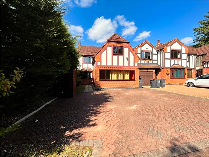 4 Bedroom Detached House To Rent In The Oaks, Sutton Coldfield, West Midlands, B72
