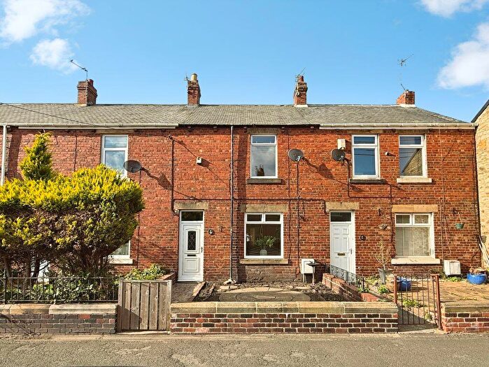 2 Bedroom Terraced House For Sale In Dodsworth North, Greenside, NE40
