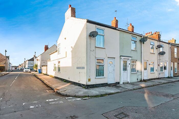 2 Bedroom End Of Terrace House For Sale In Park Road, Lowestoft, NR32