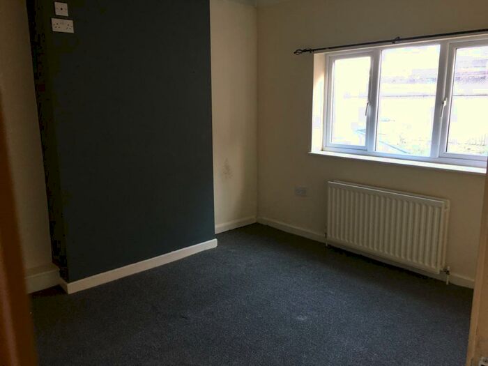 1 Bedroom Flat To Rent In Sheffield Road, Chesterfield, S41