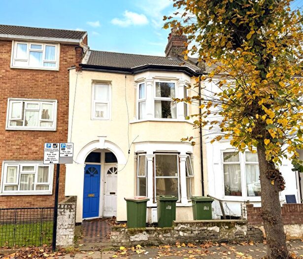 2 Bedroom Maisonette For Sale In (A) Halley Road, Manor Park, E12