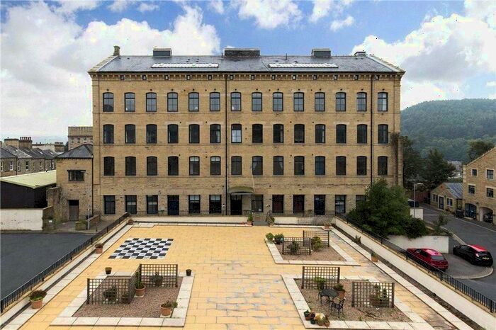 2 Bedroom Flat To Rent In The Locks, Bingley, West Yorkshire, BD16