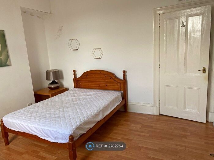 2 Bedroom Flat To Rent In Bedford Road, Aberdeen, AB24