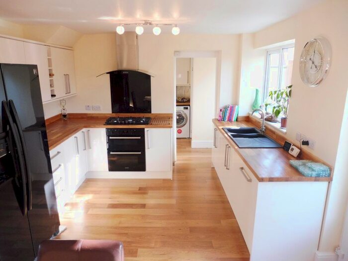 3 Bedroom Property To Rent In Clifton Road, Paignton, TQ3