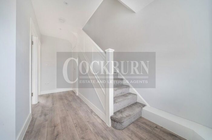 3 Bedroom Maisonette To Rent In Court Road, London, SE9