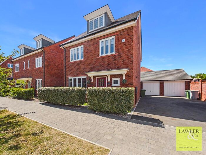 4 Bedroom Detached House For Sale In Peterfield Way, Poynton, Stockport, Cheshire, SK12