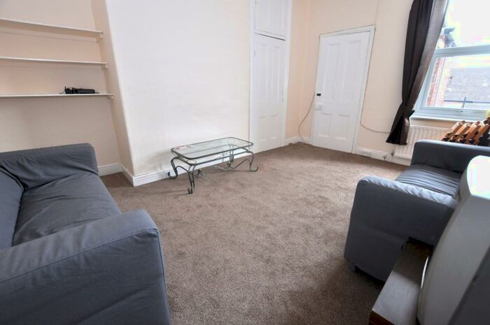 4 Bedroom Maisonette To Rent In Bayswater Road, Jesmond, Newcastle Upon Tyne, NE2