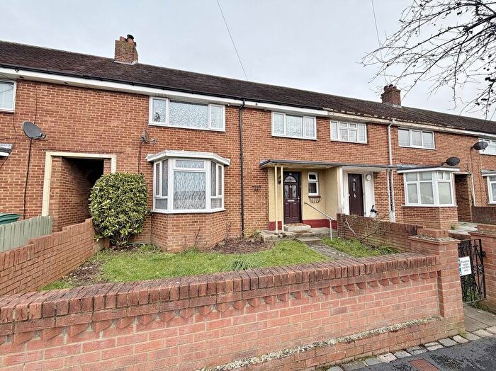 4 Bedroom Terraced House For Sale In Elkstone Road, Paulsgrove, PO6