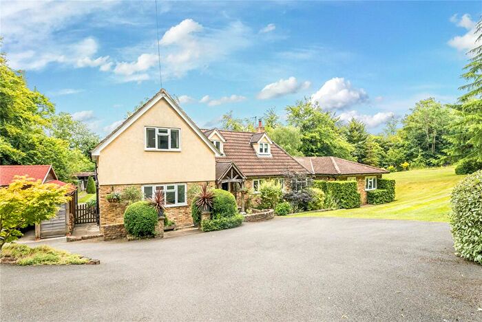 6 Bedroom Detached House For Sale In Outdowns, Effingham, KT24