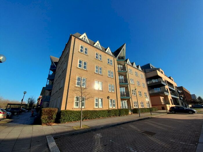 3 Bedroom Apartment To Rent In Clarence House, Milton Keynes, MK9