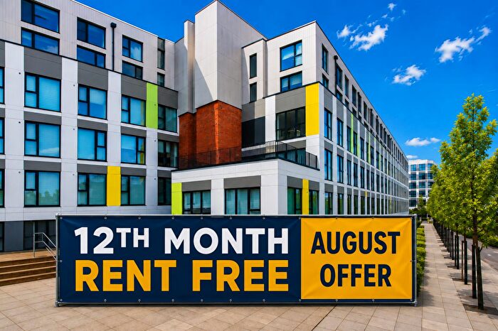 2 Bedroom Apartment To Rent In Th Month Rent Rent Free - Buckingham Court, Milton Keynes, MK9