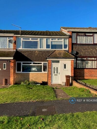 3 Bedroom Terraced House To Rent In Fraser Road, Kings Worthy, SO23