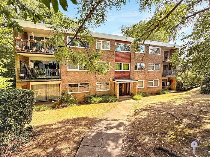 2 Bedroom Flat To Rent In Sandell Court, The Parkway, SO16