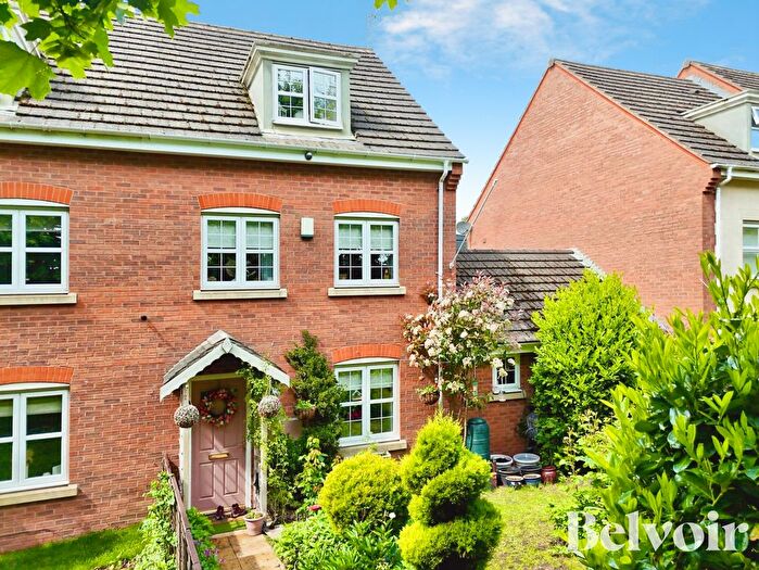 4 Bedroom Semi-Detached House For Sale In Woden Road West, Wednesbury, Wednesbury, WS10
