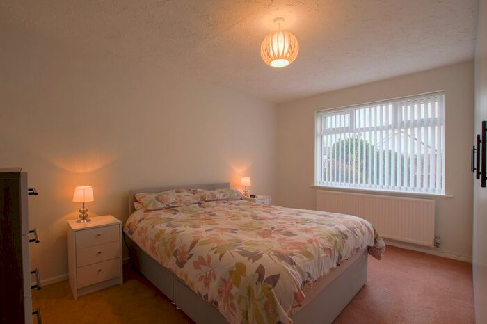 3 Bedroom Semi-Detached Bungalow For Sale In Garstang Road, Marshside, Southport, PR9