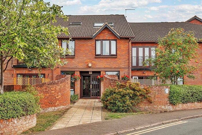 1 Bedroom Retirement Property For Sale In Batchwood View, St. Albans, AL3