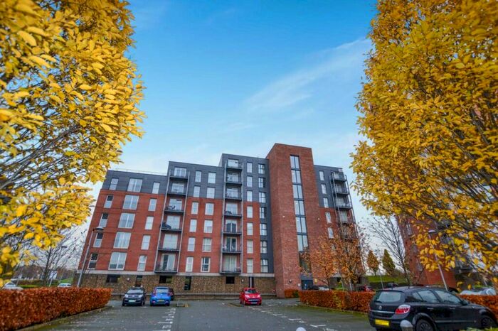 2 Bedroom Flat To Rent In Stillwater Drive, Sports City, Openshaw, Manchester, M11