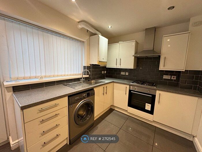 4 Bedroom End Of Terrace House To Rent In Fairoak Terrace, Newport, NP19