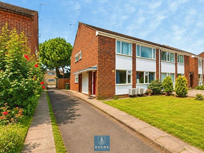 2 Bedroom Flat For Sale In Greendale Road, Coventry, CV5