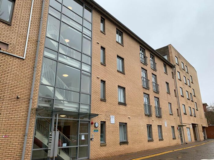 2 Bedroom Apartment To Rent In St James Mansions, Mount Stuart Square, Cardiff Bay, CF10