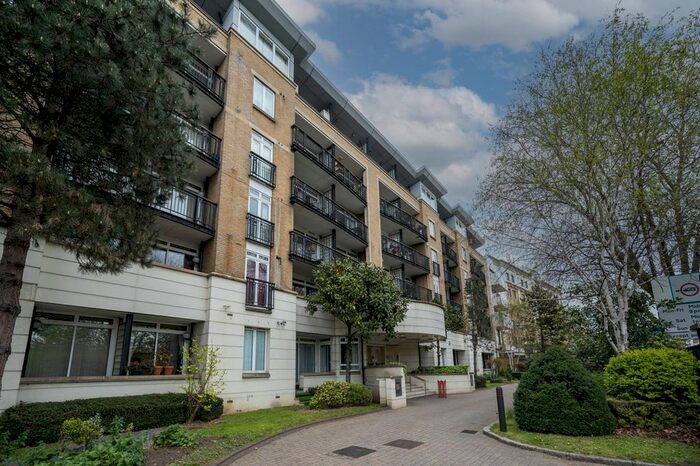 2 Bedroom Flat For Sale In Pentonville Road, Islington, London, N1