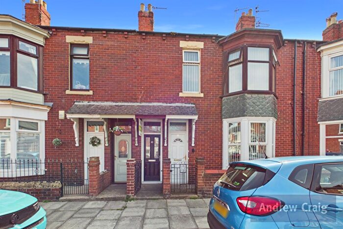 3 Bedroom Flat For Sale In Birchington Avenue, South Shields, NE33