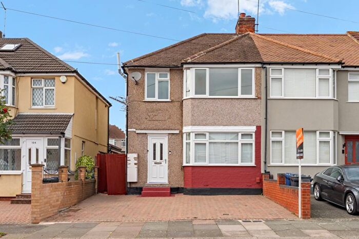 1 Bedroom Flat For Sale In Carr Road, Northolt, UB5
