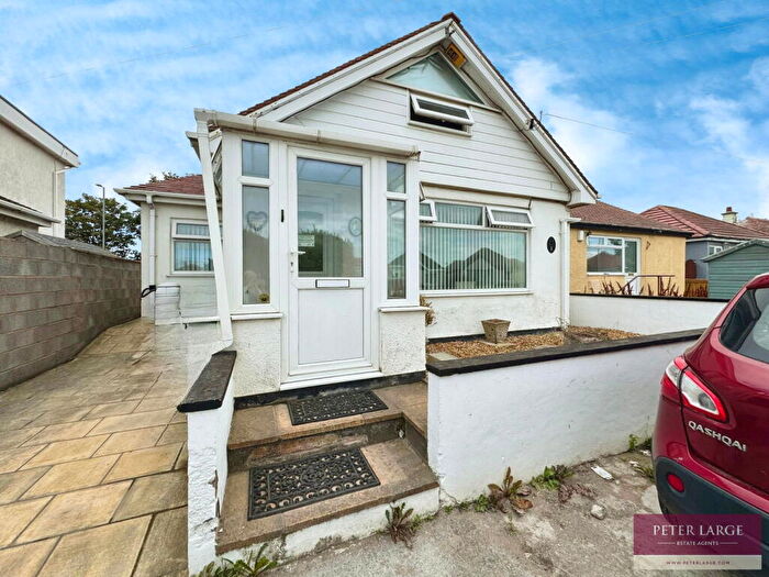 3 Bedroom Detached Bungalow For Sale In Clwyd Gardens, Kinmel Bay, Conwy, LL18