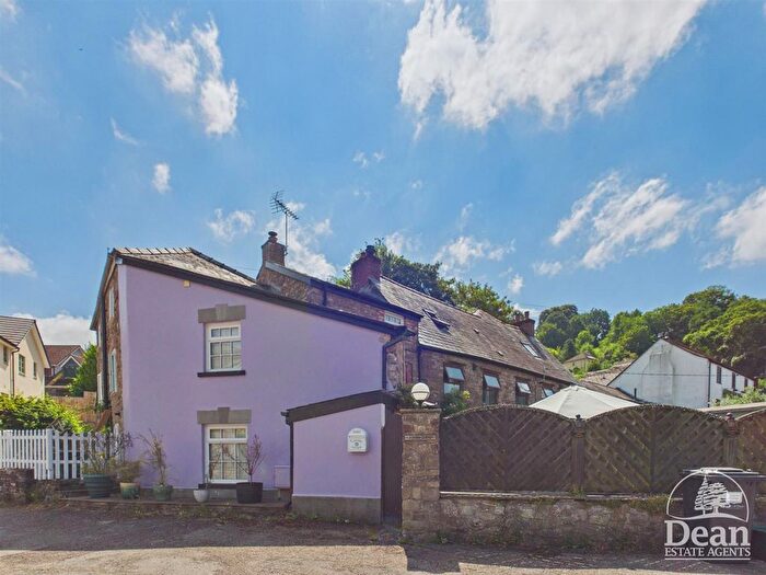 3 Bedroom Cottage For Sale In Redbrook, Monmouth, NP25