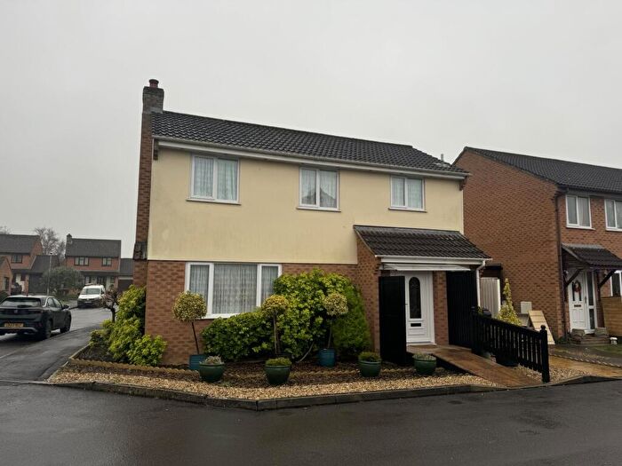 3 Bedroom House To Rent In Bishopslea Close, Wells, BA5