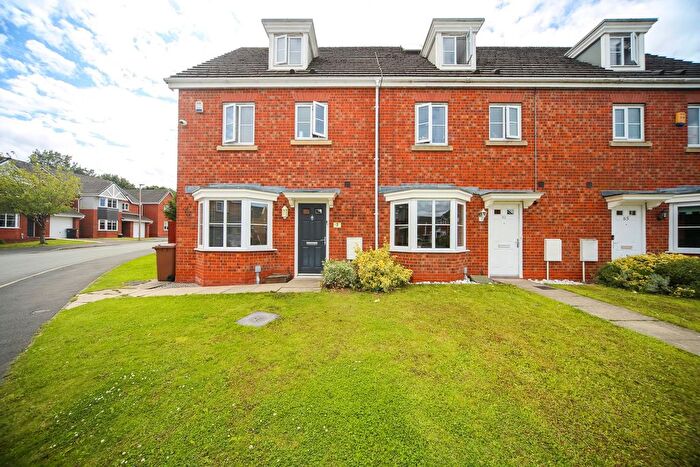 4 Bedroom Town House For Sale In Allonby Close, Wigan, WN3