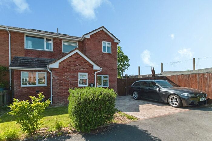 5 Bedroom Semi Detached House For Sale In Warwick Close, Feniton, Honiton, Devon, EX14