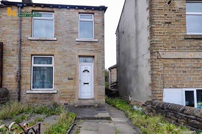3 Bedroom Terraced House For Sale In Church Street, Huddersfield, HD1