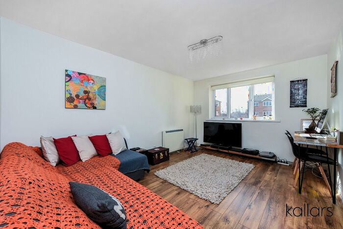 1 Bedroom Flat To Rent In Inwen Court, Grinstead Road, Deptford, London, SE8