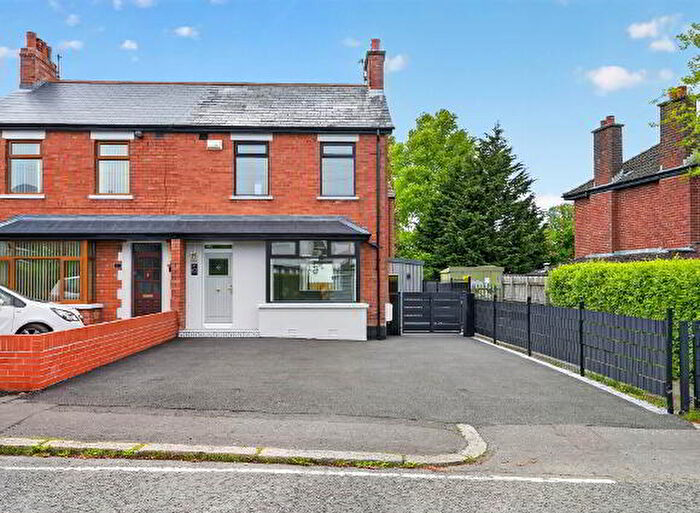 3 Bedroom Semi-detached Villas For Sale In Cabin Hill Park, Belfast, BT5