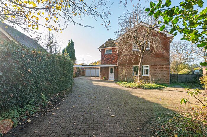 4 Bedroom Detached House For Sale In Rownhams Lane, North Baddesley, Southampton, Hampshire, SO52