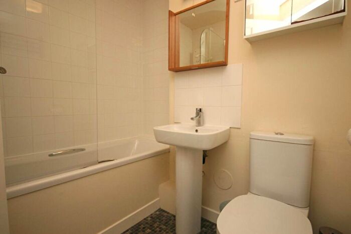 1 Bedroom Flat To Rent In Raeburn Mews, Stockbridge, Edinburgh, EH4