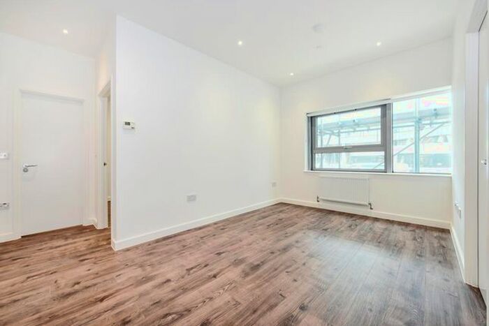 1 Bedroom Flat To Rent In Delta Point, Wellesley Road, Croydon, CR0