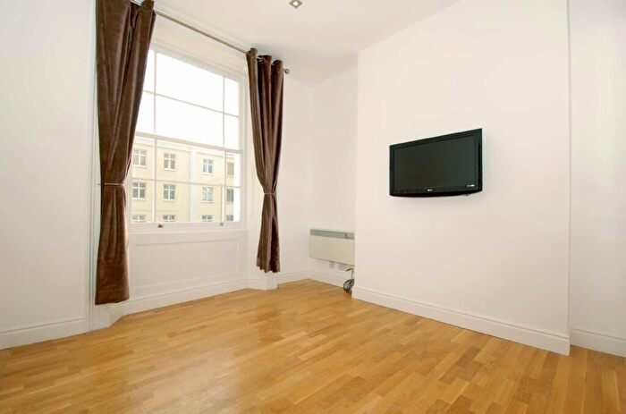 Apartment To Rent In Belsize Road, South Hampstead, London, NW6