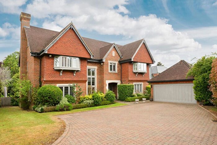5 Bedroom Detached House To Rent In Broad High Way, Cobham, KT11