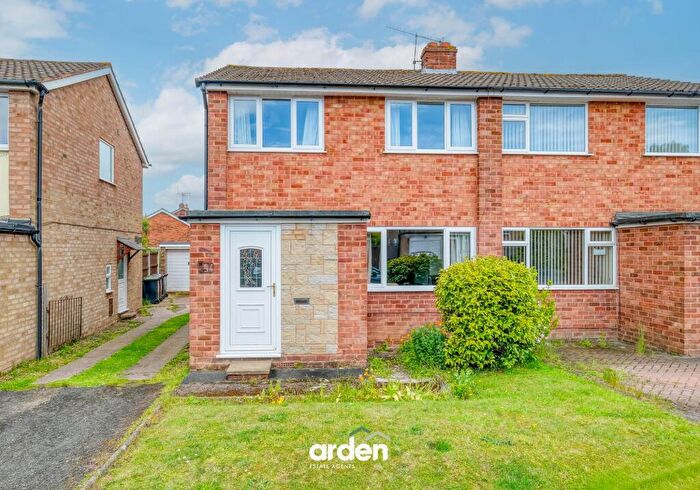 3 Bedroom Semi-Detached House For Sale In Carol Avenue, Bromsgrove, B61